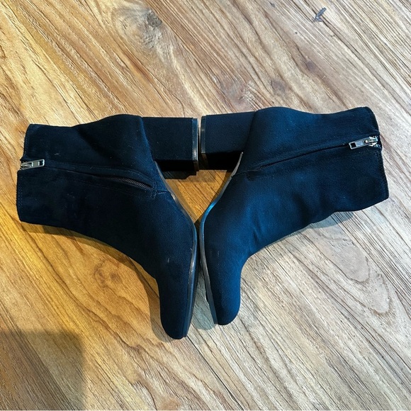 Zigi Soho Nydia Women’s Black Faux Suede Block Heel Round Toe Booties Side Zip 8 - Picture 4 of 8